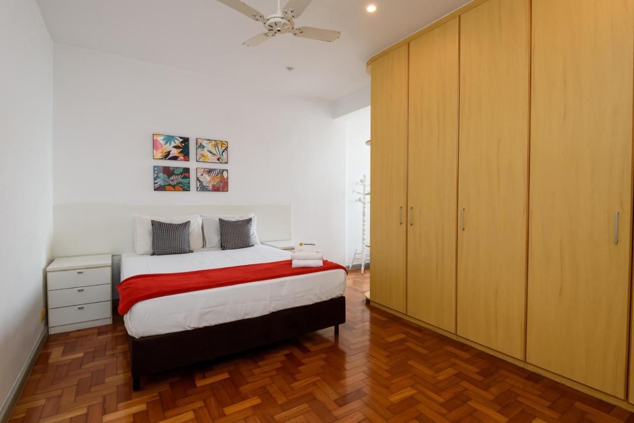Apartamento Belissimo Em Copacabana - Vista O Mar - A1103 Z3 *